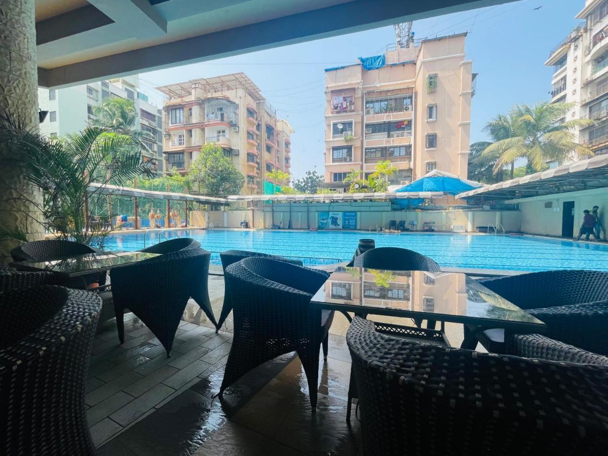 Home2 Renaissance Club Mumbai Exterior photo