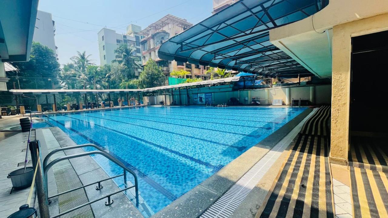 Home2 Renaissance Club Mumbai Exterior photo